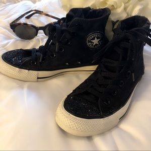 CHUCK TAYLOR HIGH TOP SNEAKERS